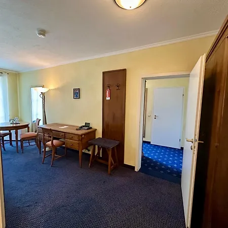 ランドハウス ミルザー 4* ドゥイスブルグ