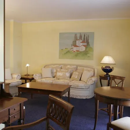 ランドハウス ミルザー ホテル 4*